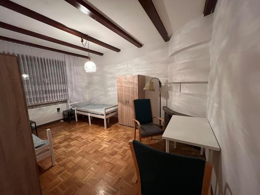 Duisburg Feelhome, Flughafen Nah,3-Schlafzimmer, Dusche Ebenerdig, Zentral, Wifi, Ground Floor מראה חיצוני תמונה